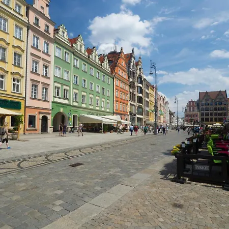 Majestic Residence -150M2 With Iconic Market Square View As Home Apartamenty R506 Wrocław Zewnętrze zdjęcie