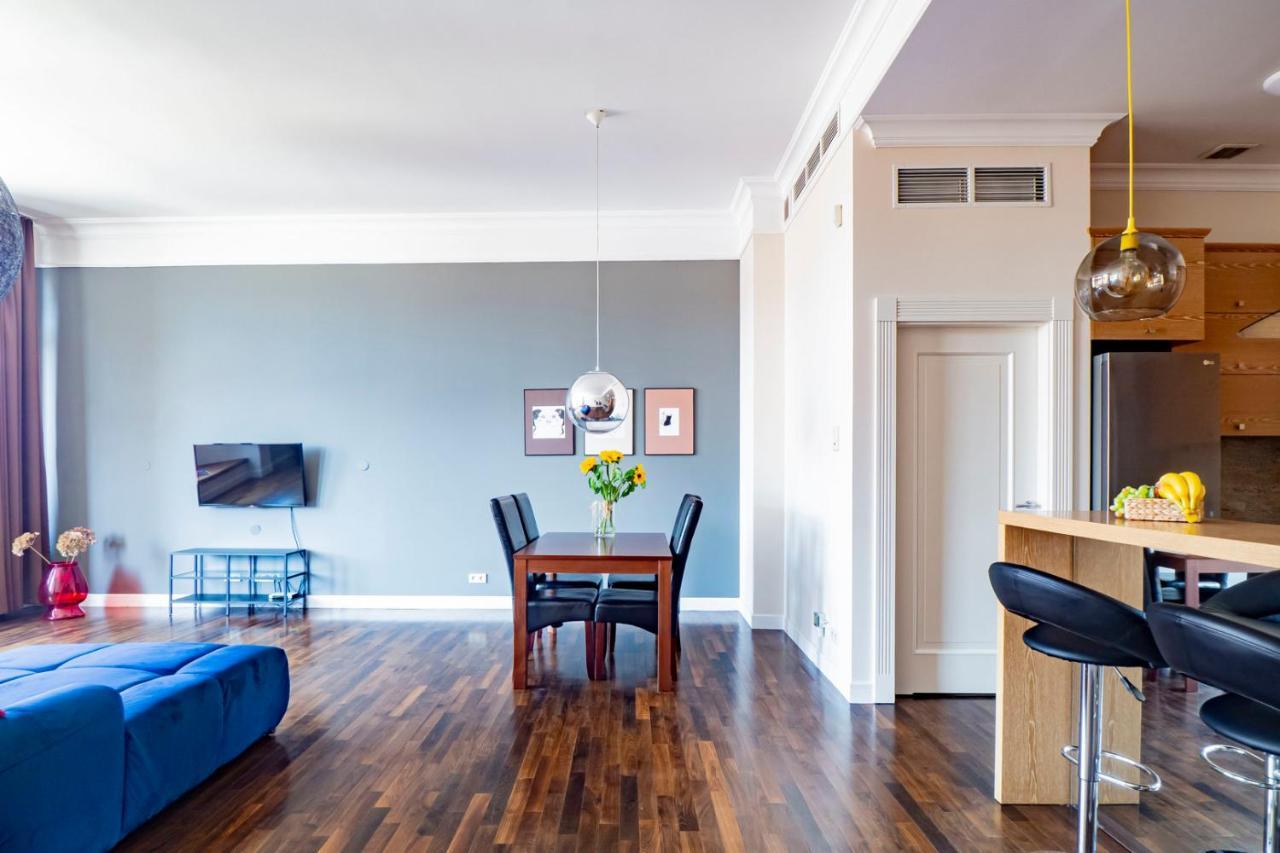 Majestic -150m2 With Iconic Market Square View As R506 Apartment *