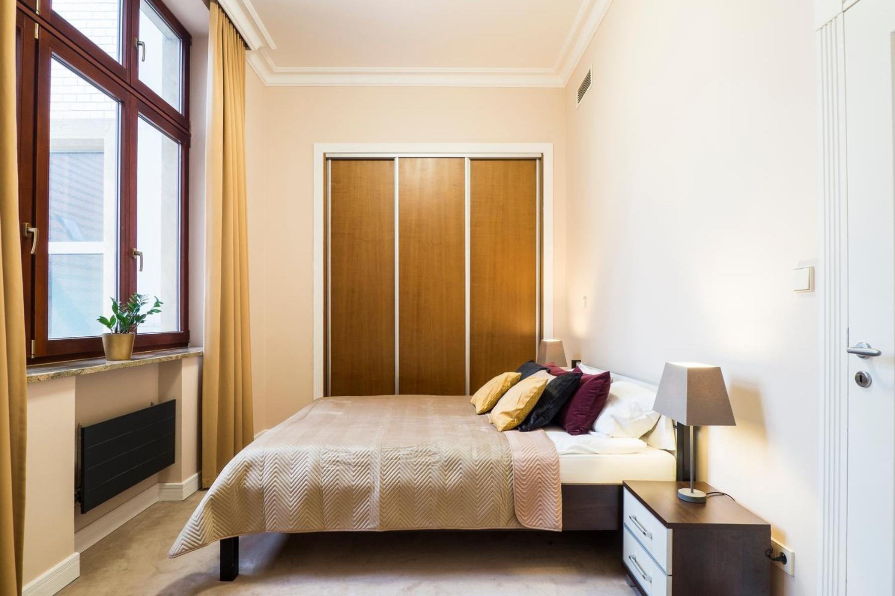 Majestic -150m2 With Iconic Market Square View As R506 *